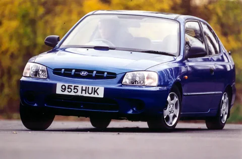 Hyundai Accent 1.3i 2001 view 2
