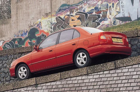 Hyundai Accent 1.3i LS 1999 view 2