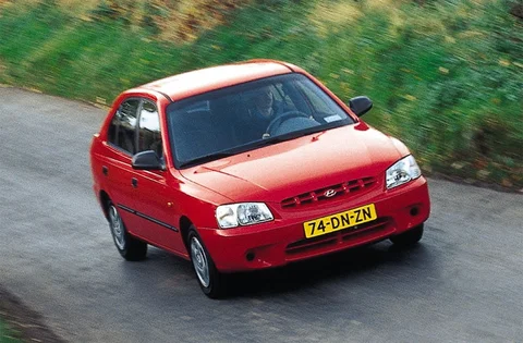 Hyundai Accent 1.3i 2001 view 5
