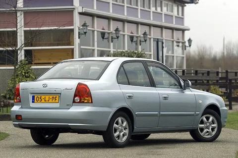 Hyundai Accent 1.6i DynamicVersion 2004 view 3