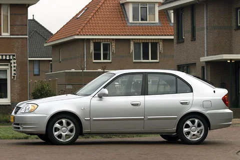 Hyundai Accent 1.3i ActiveVersion 2004 view 3