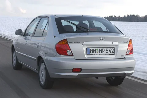 Hyundai Accent 1.3i ActiveVersion 2004 view 9