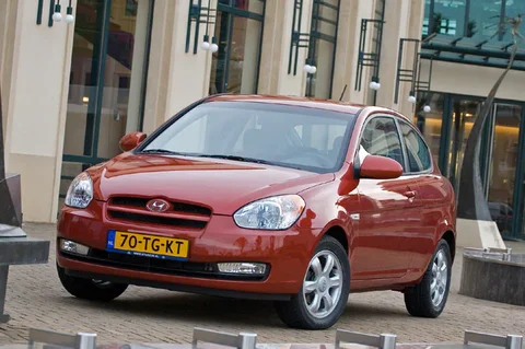 Hyundai Accent 1.6i DynamicVersion 2006 view 2