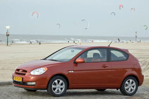 Hyundai Accent 1.6i DynamicVersion 2006 view 3
