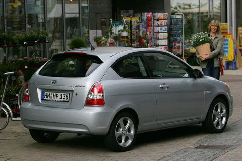 Hyundai Accent 1.6i DynamicVersion 2006 view 7