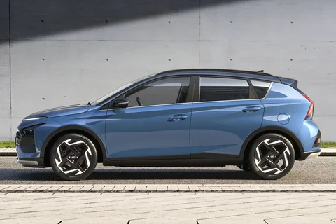Hyundai Bayon 1.0 T-GDI e-Motion 2025 view 7