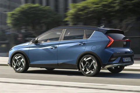 Hyundai Bayon 1.0 T-GDI e-Motion 2025 view 8