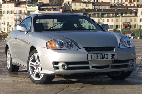 Hyundai Coupé 2.0i FX CVVT 2003 view 3