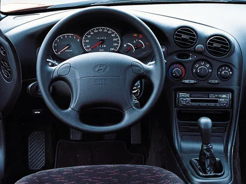 Hyundai Coupé 2.0i FX 1996 view 2