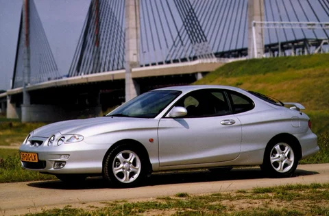 Hyundai Coupé 2.0i FX 1999 view 4