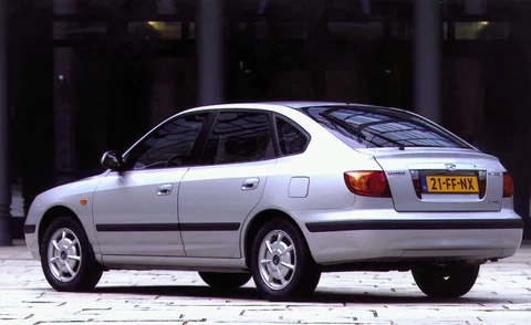 Hyundai Elantra 2.0 CRDi GLS 2001 view 2