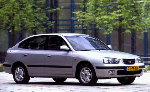 Hyundai Elantra 2.0 CRDi GLS 2001 view 3
