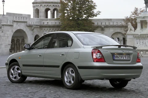Hyundai Elantra 1.6i DynamicVersion 2003 view 2