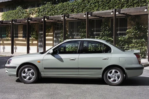 Hyundai Elantra 1.6i DynamicVersion 2003 view 3