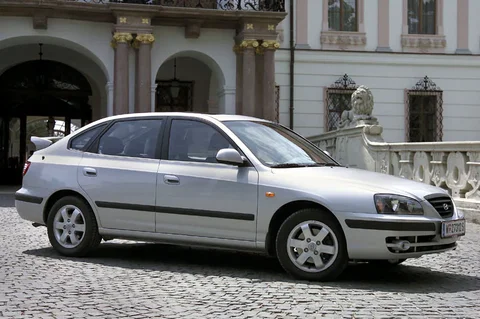 Hyundai Elantra 1.6i DynamicVersion 2003 view 2
