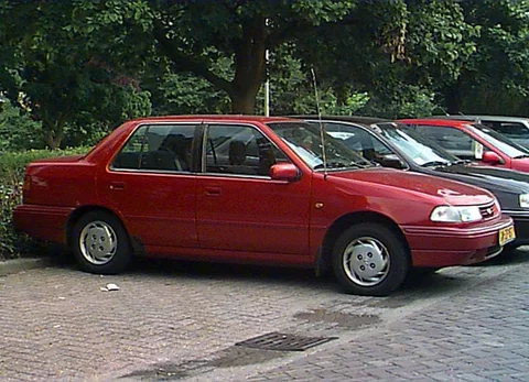 Hyundai Excel 1.5i LS 1993 view 2