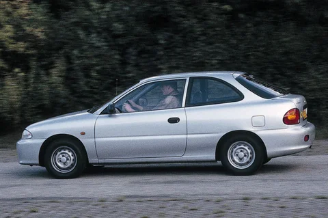 Hyundai Excel 1.5i LS 1994 view 2
