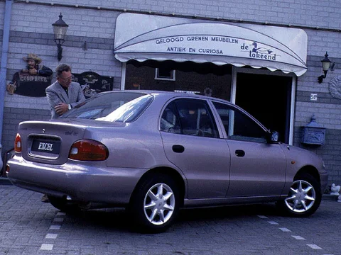 Hyundai Excel 1.3i LS 1994 view 3