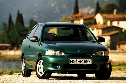 Hyundai Excel 1.3i SE 1999 view 4