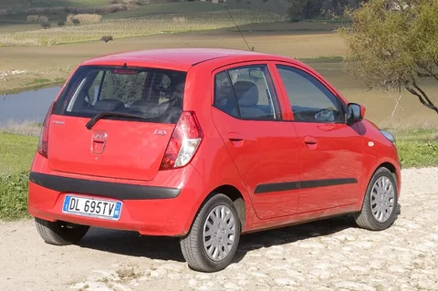 Hyundai i10 1.1i ActiveVersion 2008 view 6