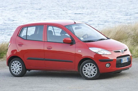 Hyundai i10 1.1i ActiveVersion 2008 view 7