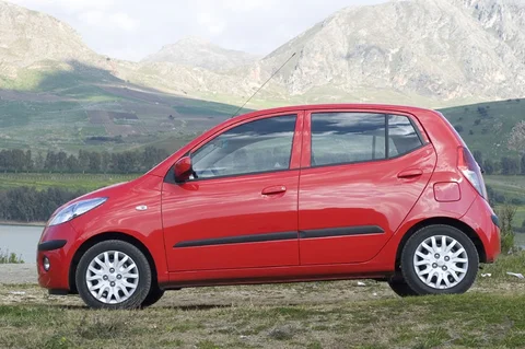 Hyundai i10 1.1i ActiveVersion 2008 view 10