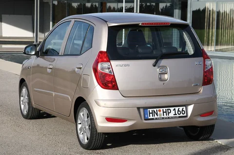 Hyundai i10 1.2i i-Vision 2012 view 3