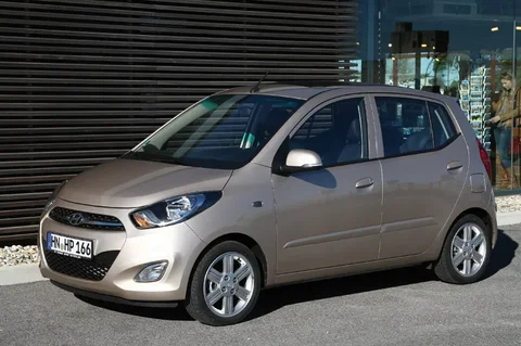 Hyundai i10 1.2i i-Vision 2012 view 11