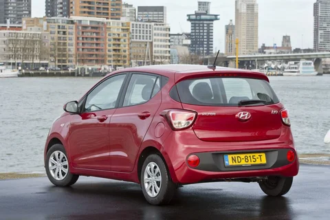 Hyundai i10 1.0i Premium 2017 view 4