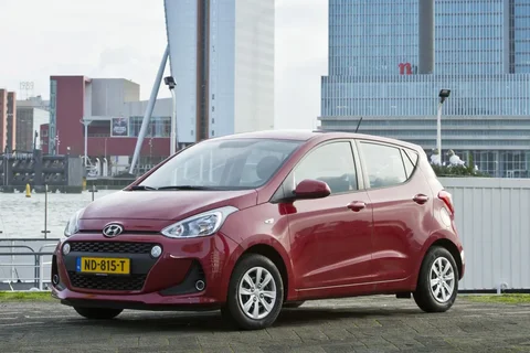 Hyundai i10 1.0i Premium 2017 view 5