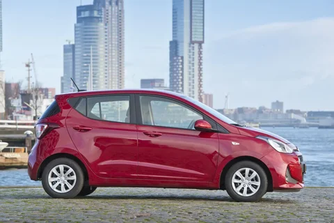 Hyundai i10 1.0i Premium 2017 view 6