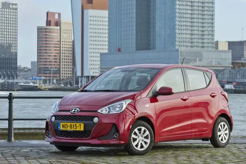 Hyundai i10 1.0i Premium 2017 view 8