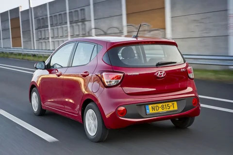 Hyundai i10 1.0i Premium 2017 view 9