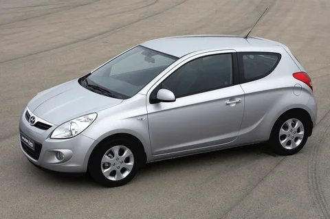 Hyundai i20 1.6 CRDi DynamicVersion 2009 view 2