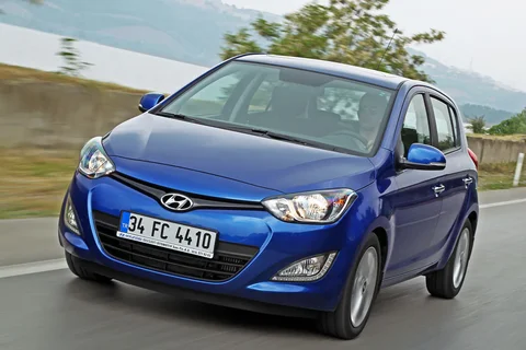 Hyundai i20 1.2 i-Drive 2012 view 3