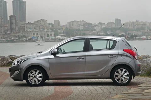 Hyundai i20 1.2 i-Drive 2012 view 9