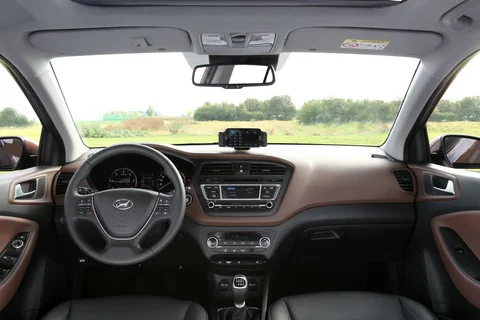 Hyundai i20 1.2 LP i-Drive 2014 view 12