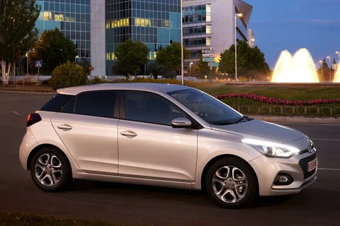 Hyundai i20 1.0 T-GDI 100 i-Motion 2018 view 5