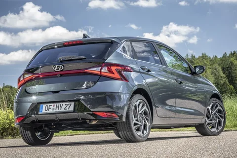 Hyundai i20 1.2 MPI i-Motion 2020 view 5