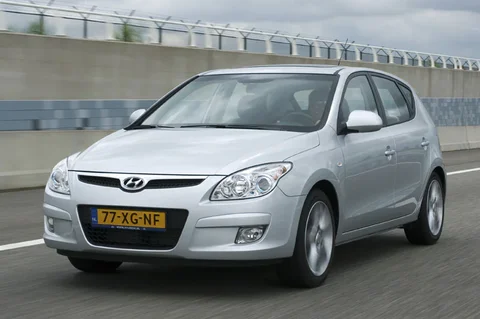 Hyundai i30 1.6i CVVT DynamicVersion 2007 view 9
