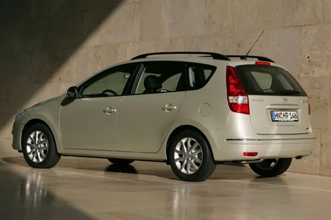 Hyundai i30 CW 1.6i CVVT DynamicVersion 2008 view 7