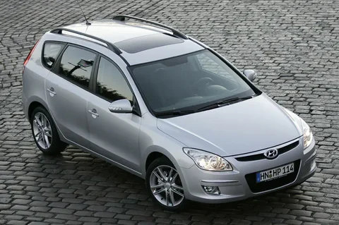Hyundai i30 CW 1.6i CVVT DynamicVersion 2008 view 8