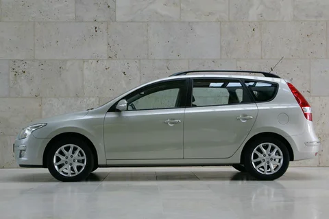 Hyundai i30 CW 1.6i CVVT DynamicVersion 2008 view 12