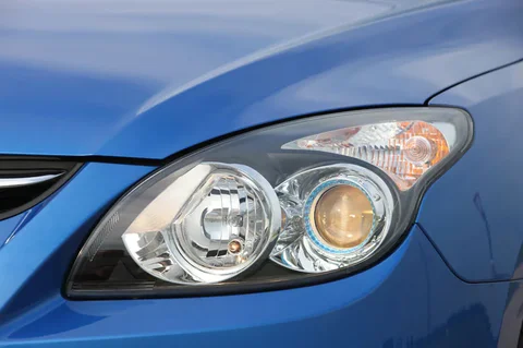 Hyundai i30 1.4i CVVT Blue i-Motion 2010 view 2