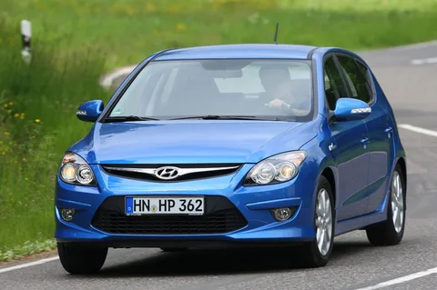 Hyundai i30 1.4i CVVT Blue i-Motion 2010 view 5
