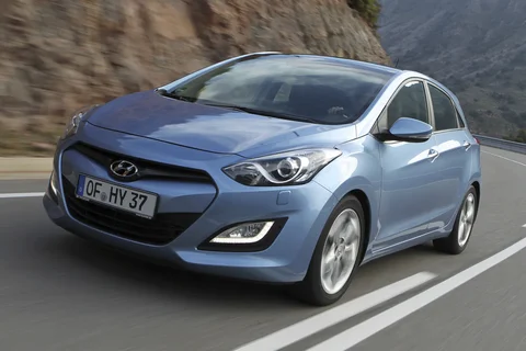 Hyundai i30 2012 front view