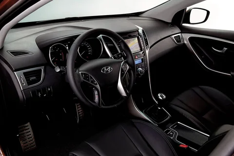Hyundai i30 1.6 CRDi i-Drive 2012 view 9