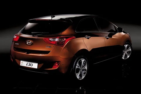 Hyundai i30 1.6 CRDi i-Drive 2012 view 11