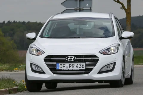 Hyundai i30 Wagon 1.6 CRDi i-Motion 2015 view 3