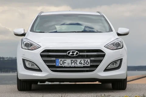 Hyundai i30 Wagon 1.6 CRDi i-Motion 2015 view 9